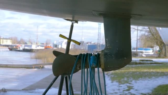 爱沙尼亚船舶螺旋桨的近距离观察