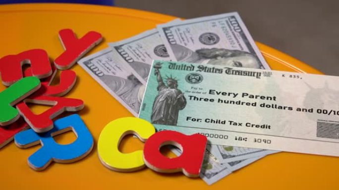 说明2021儿童税收抵免支票与现金从美国国税局在夏天
