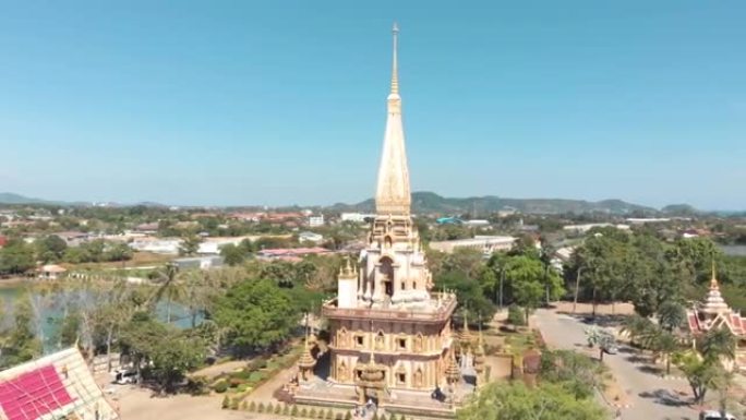 泰国Mueang普吉区的Wat charang佛寺-空中全景轨道拍摄