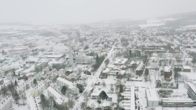 冬季2021年暴风雪特里斯坦后，哥廷根大学城的无人机天线。