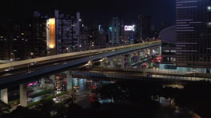 台北市夜间照明交通街公路空中全景4k台湾