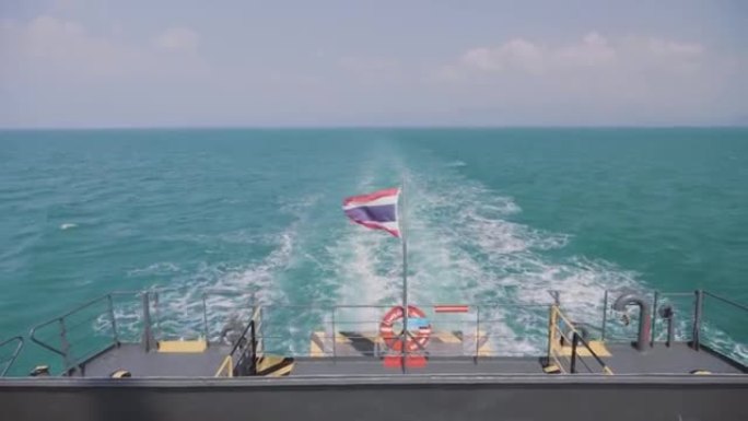 渡船上的泰国国旗海航海面海水