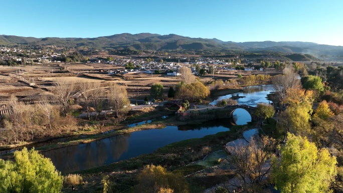 大理沙溪古镇秋日风景