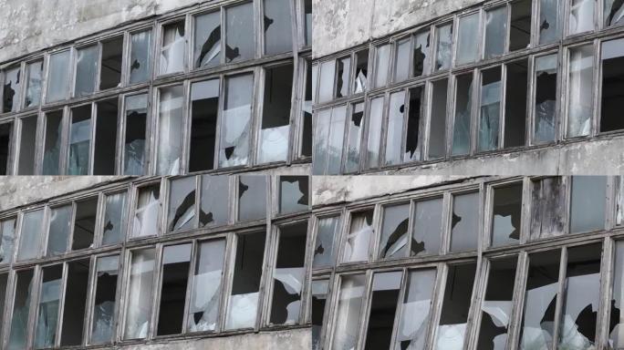 工厂或房屋的旧窗户破损