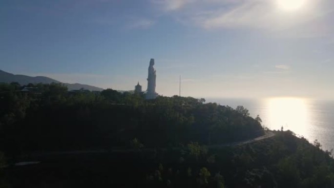 航拍岘港市所谓的菩萨。越南中部的旅游胜地。去越南旅游的概念