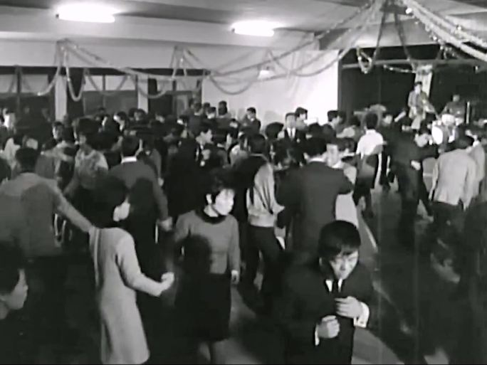 1965年日本 年轻人夜生活 跳舞