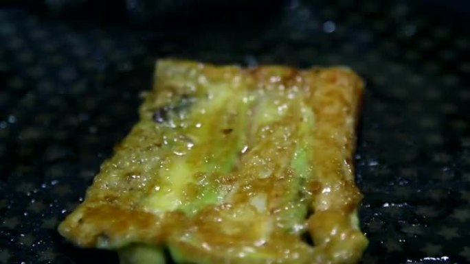 韩国美食modeum jeon，各种煎饼。韩国的传统节日食品，尤其是在Chuseok和Seollal