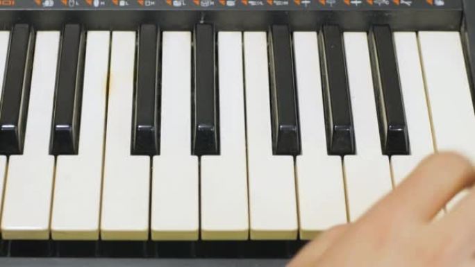 钢琴按键的特写