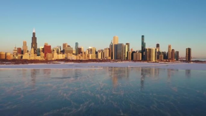 极地涡旋-4K期间芝加哥的戏剧性航拍