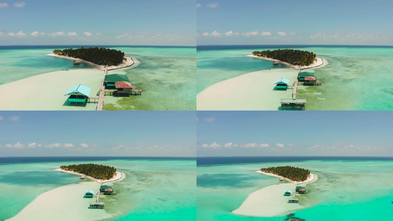 有海滩的热带岛屿和珊瑚礁的环礁。菲律宾奥诺克岛巴拉巴克