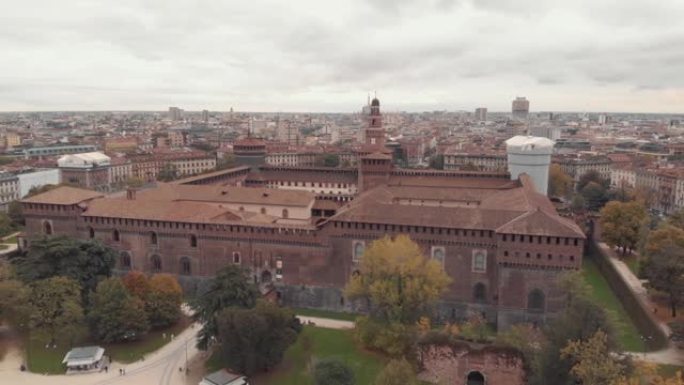 空中拍摄的斯福尔泽科城堡，Castello Sforzesco在米兰