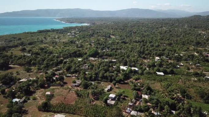 空中撤回海地沿海岛屿乡村