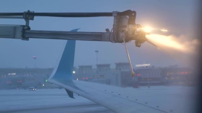 防冰系统使客机的冻结机翼变暖