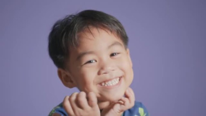 快乐的脸亚洲小男孩微笑