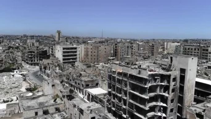 叙利亚阿勒颇，内战10年后。我们可以看到4K轰炸后被摧毁的建筑废墟
