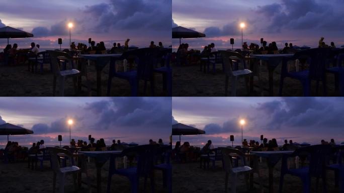 巴厘岛下午晚些时候的双六海滩