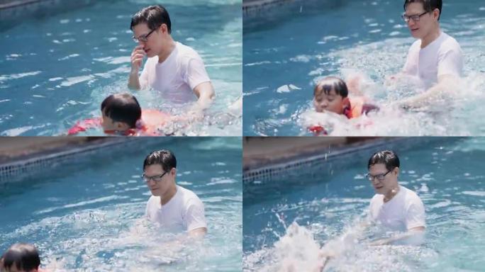 亚洲家庭父亲正在与儿子一起在游泳池里游泳和玩耍。游泳老师训练学生穿游泳救生衣。暑假快乐。概念锻炼