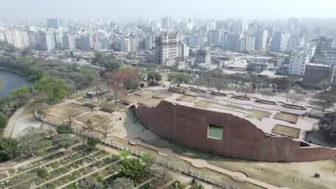 孟加拉国达卡，雷埃巴扎尔——2021年2月28日:从空中俯瞰孟加拉国解放战争烈士知识分子纪念馆