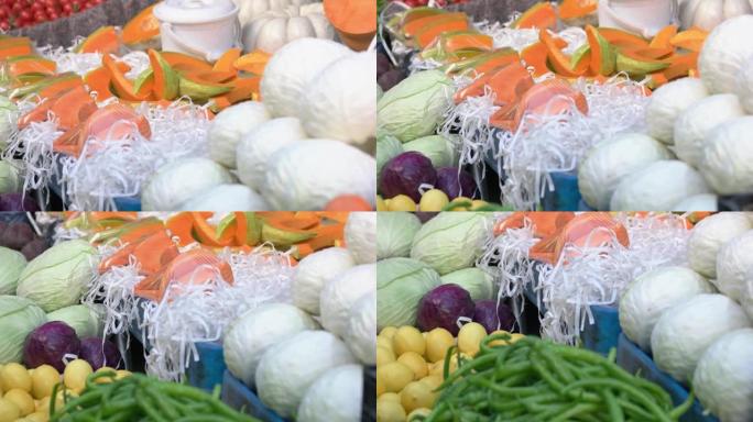 当地市场五颜六色的水果和蔬菜。