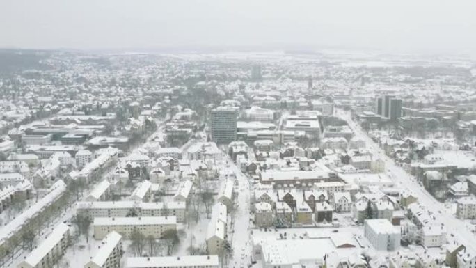 冬季2021年暴风雪特里斯坦后，哥廷根大学城的无人机天线。