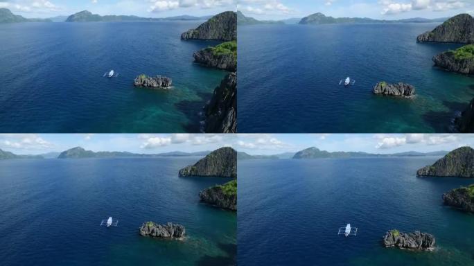 巴拉望的小泻湖，观光的地方。在菲律宾爱妮岛巡回演出。美丽的风景和背景中的大海
