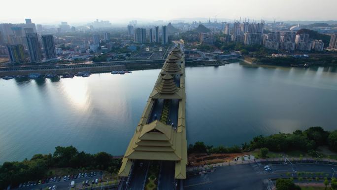 柳州凤凰岭风雨桥落日城市建筑柳江风光航拍