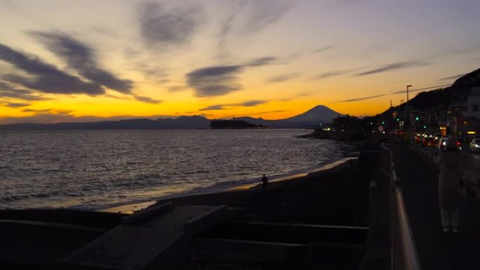 黄昏时的富士山和江之岛从稻美加崎