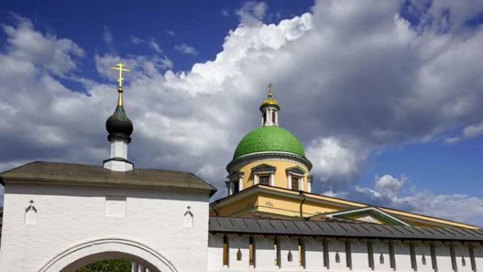 Danilov修道院 (也称为Svyato-Danilov修道院或神圣的Danilov修道院)，成立