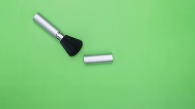 化妆刷刷-腮红化妆工具在绿色屏幕上动画