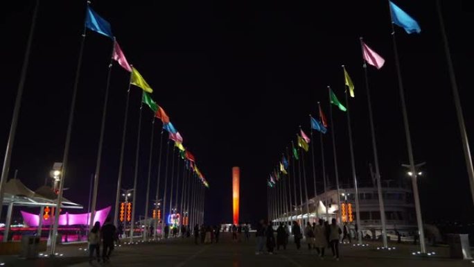 夜间青岛市著名奥林匹克湾步行码头码头纪念碑全景4k中国