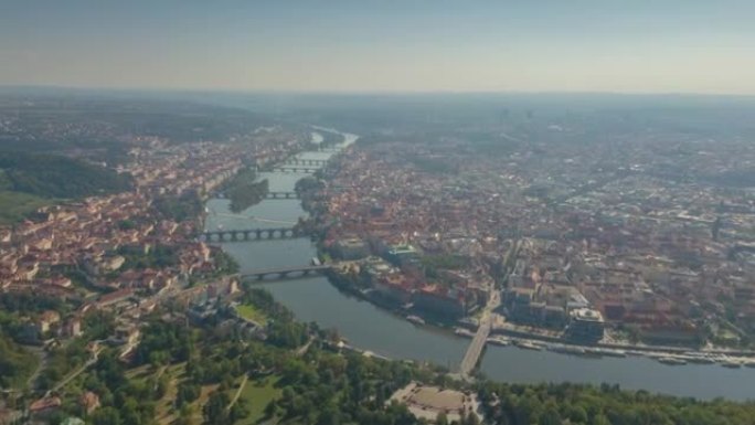 布拉格城市景观河畔空中全景4k延时捷克晴天飞行