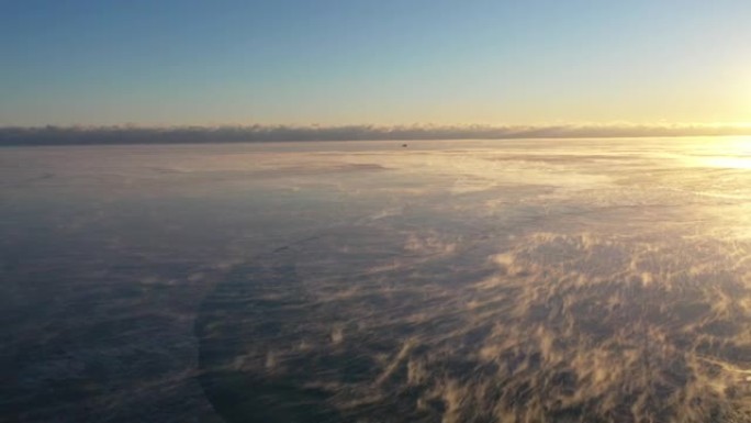 密歇根湖和极地涡旋期间的海烟