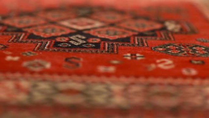 波斯地毯的红黑图案
