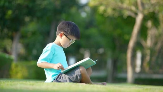 亚洲孩子读书，学习户外学习。新常态的概念研究与检疫