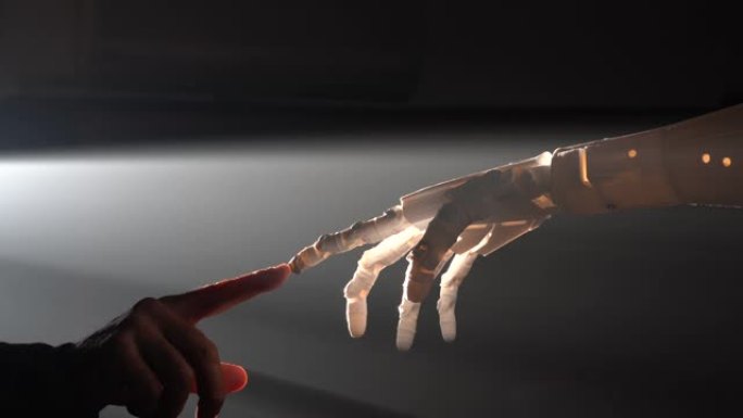 人类手指触摸机器人手指