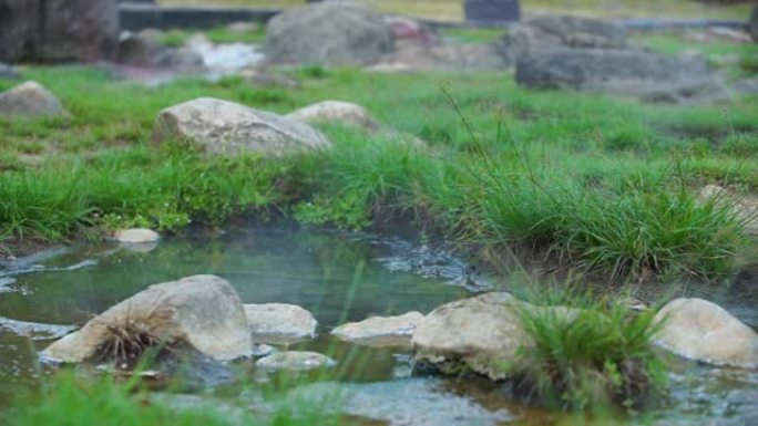 泰国清迈方温泉国家公园冒泡的温泉。