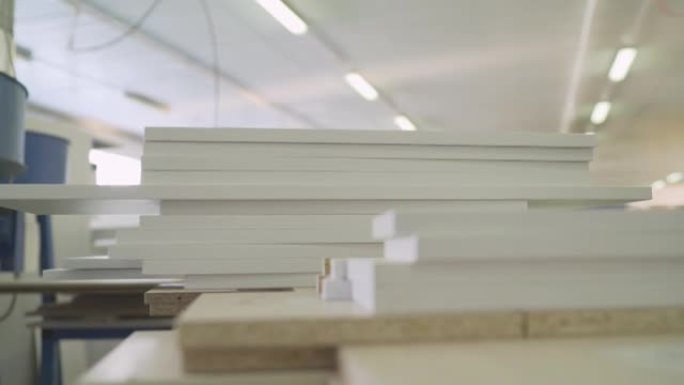 工业工厂。家具制造商店。木柜生产用毛坯。木材加工业