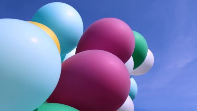 一堆多色气球。