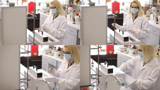 科学家使用带有化学物质的棉签浸泡纸张，因此她可以在使用特殊机器烘烤完纸张后从犯罪现场检测到指纹