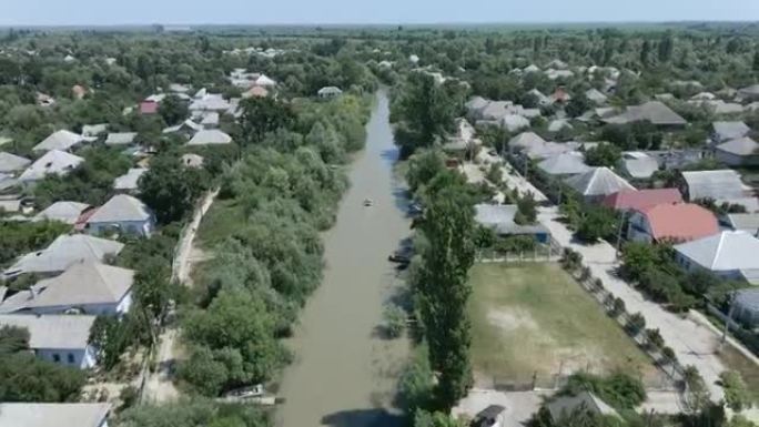 维尔科沃市 (乌克兰威尼斯，建在水上的城市) 的鸟瞰图。(4K-60fps) Vylkove，多瑙河