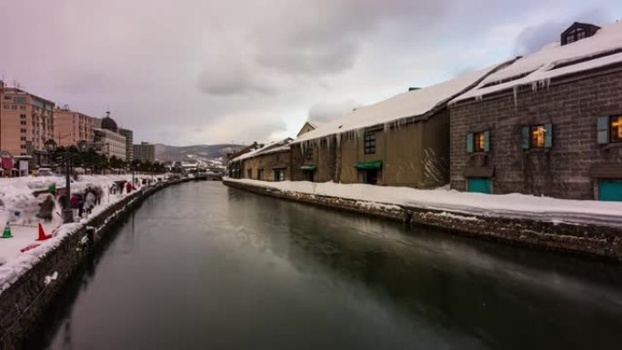日本小樽运河上的冬天。