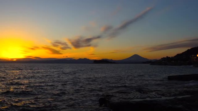 富士山和江之岛黄昏时从稻美·加崎