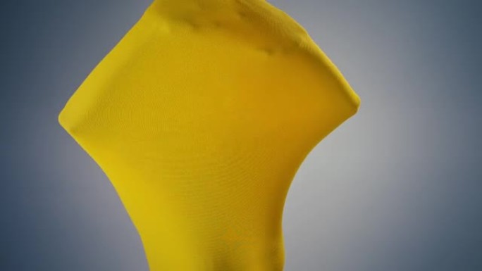 黄色弹性女人人体艺术黄秋衣挣扎
