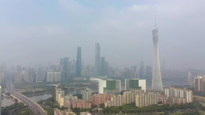 阳光明媚的日子广州市市中心交通大桥著名塔河畔空中全景4k中国