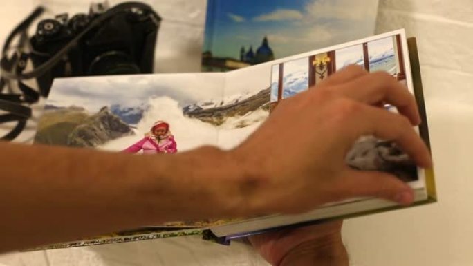 带旅行照片的相册