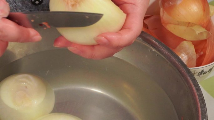 白洋葱清洗剥洋葱皮洗菜 (4)