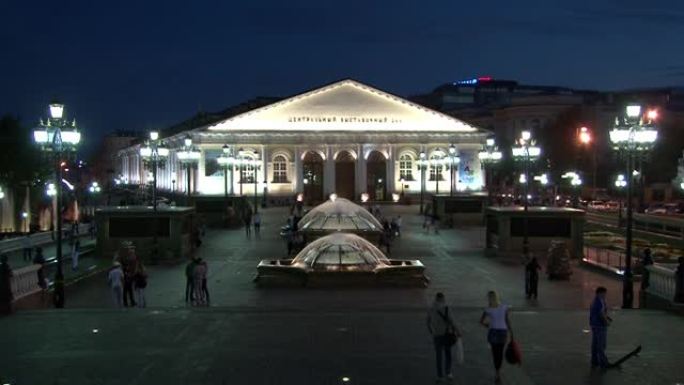 莫斯科市中心的中央展览馆Manezhnaya广场。