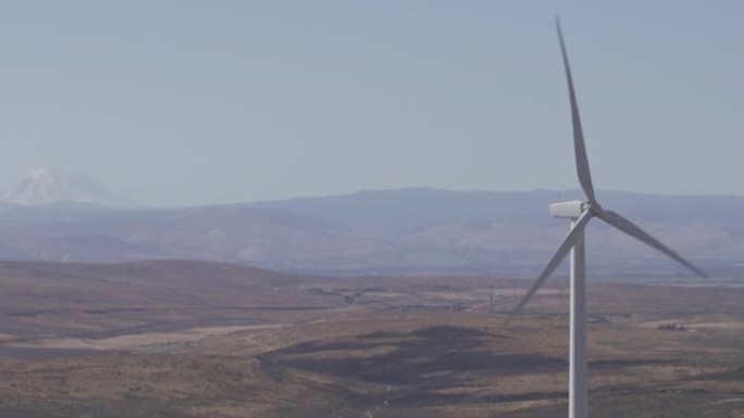 风力涡轮机来源的清洁能源的鸟瞰图