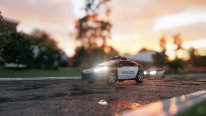 警车正赶往案发现场。清晨，警车在湿沥青上赛车的场景。可循环动画适用于犯罪，新闻或警察背景。