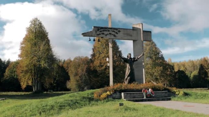 白俄罗斯维捷布斯克州舒尼夫卡。纪念建筑群 “法西斯主义的诅咒” 是Shunevka村遗址上的纪念建筑